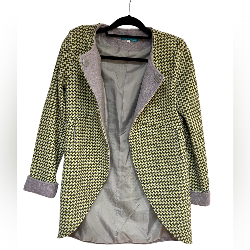 Women’s Buttons brand Peacoat- sz M